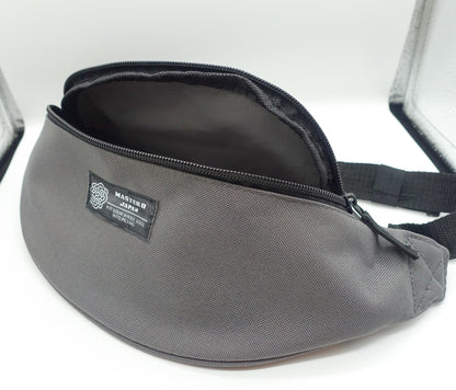 MASTER 8 JAPAN | Body Bag - 2021 F/W (Asphalt Gray)